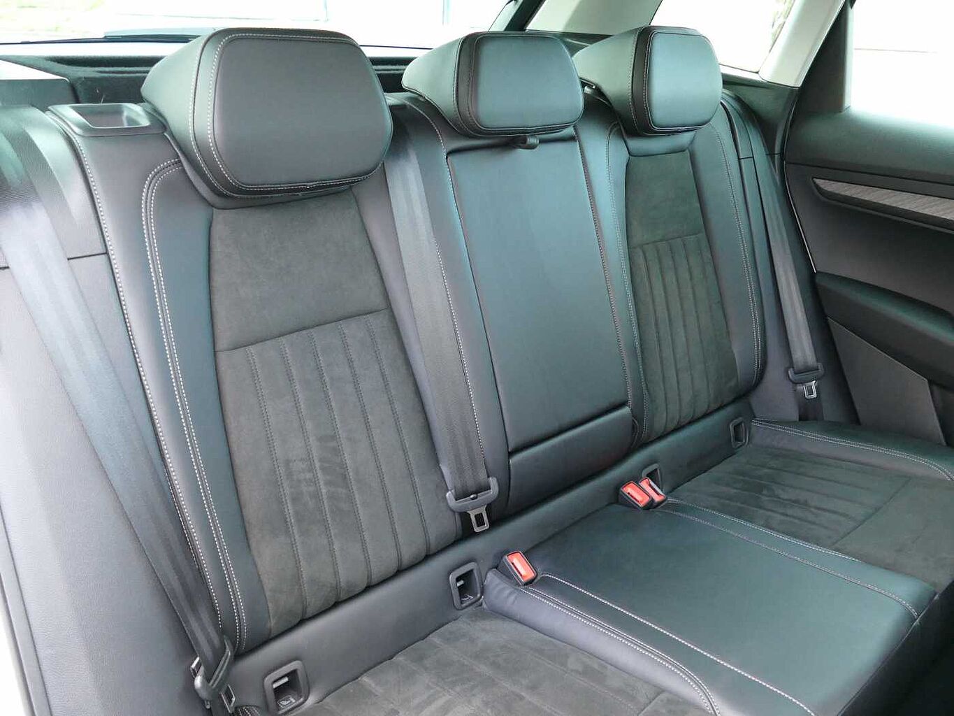 SKODA Karoq SUV 1.0 TSI (116ps) SE L