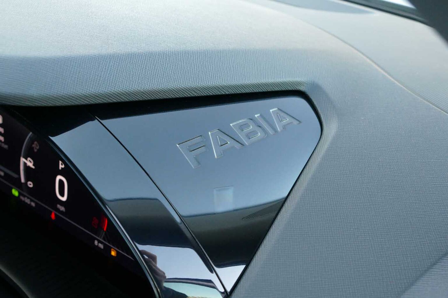 SKODA Fabia 1.0 TSI (116ps) Colour Edition Auto/DSG Hatchback