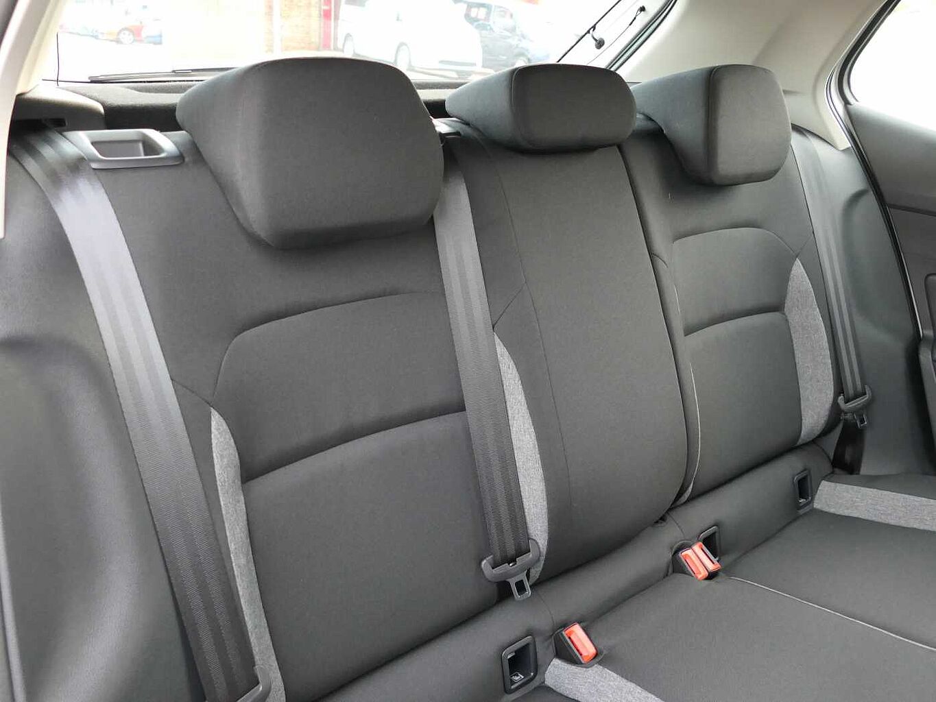 SKODA Fabia 1.0 MPI (80ps) SE Comfort 5-Dr Hatchback